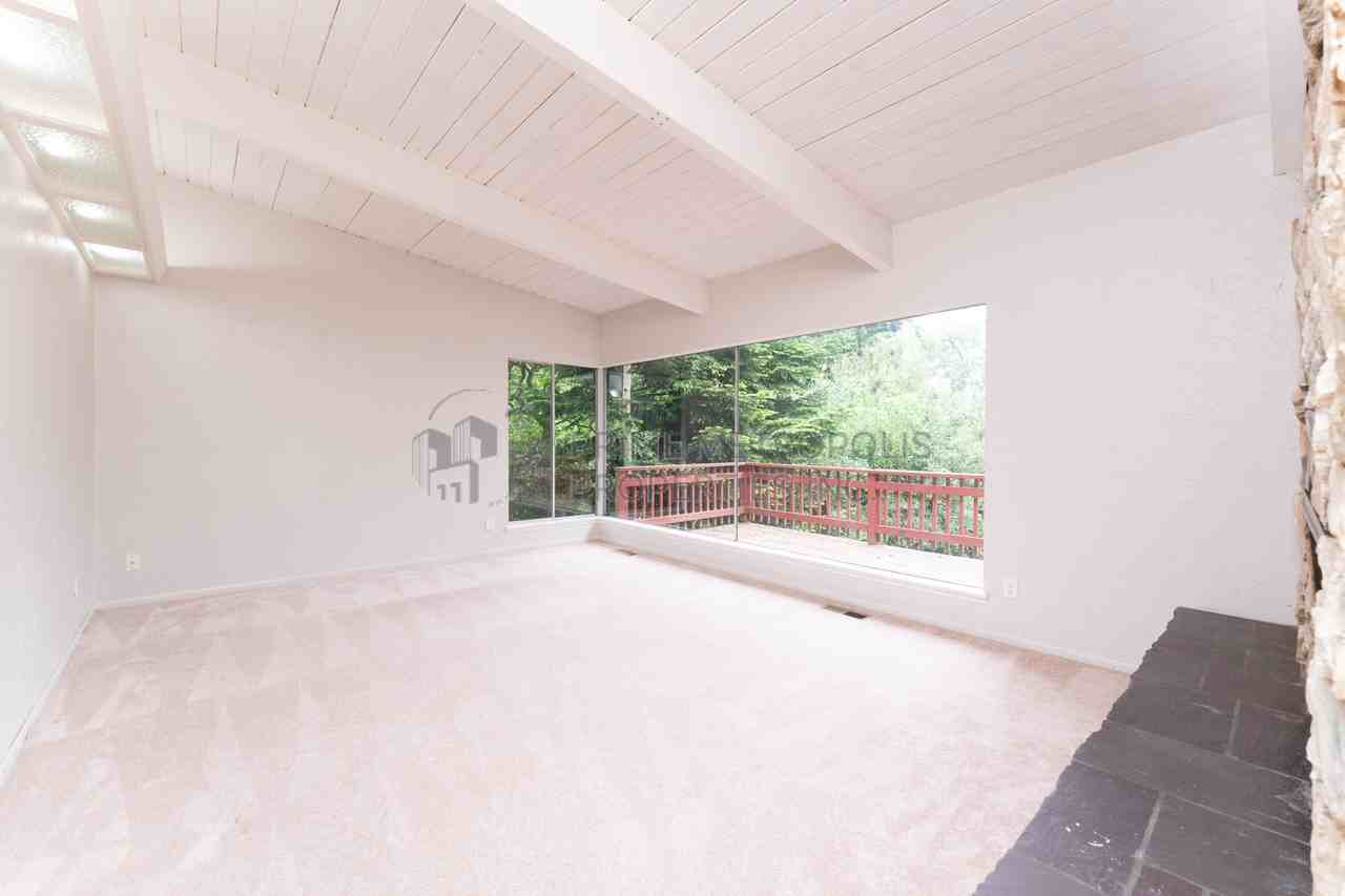 28 21st Pl #1 - Photo 6 of 23