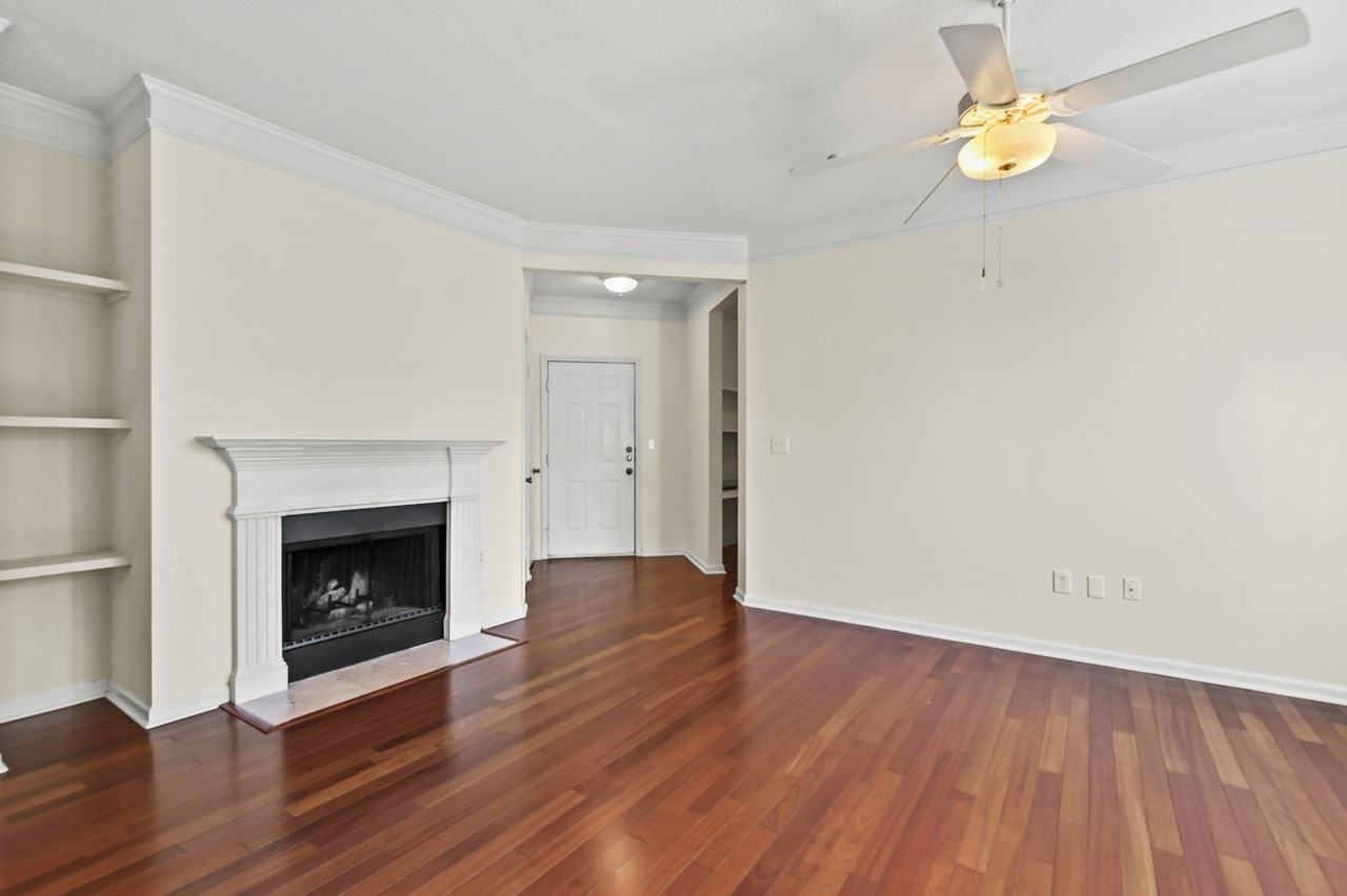 1222 Rosewood Ln #1 - Photo 5 of 33