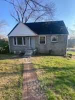 featured image of 2229 Maplecrest Dr #1