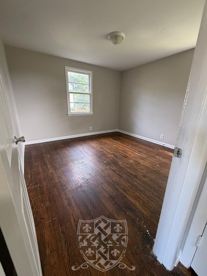 2229 Maplecrest Dr #1 - Photo 4 of 7