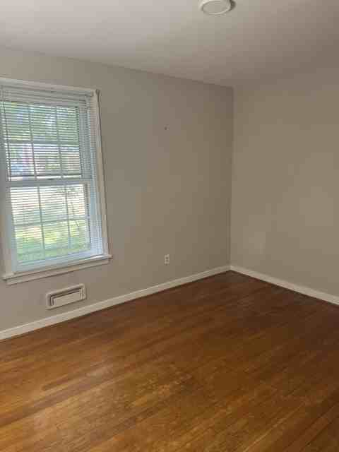 10548 Ashburn Rd #1 - Photo 5 of 15