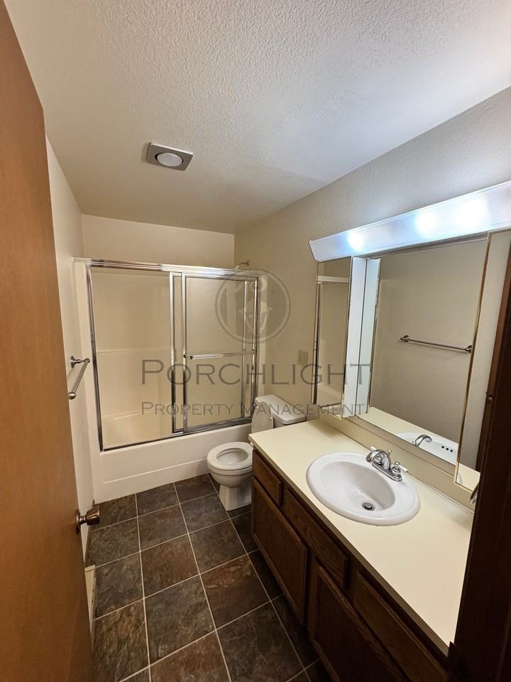 313 14th St #313-14th - Photo 5 of 10