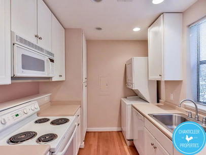 130 East Longview Street - 1Unit L #1 - Photo 3 of 26
