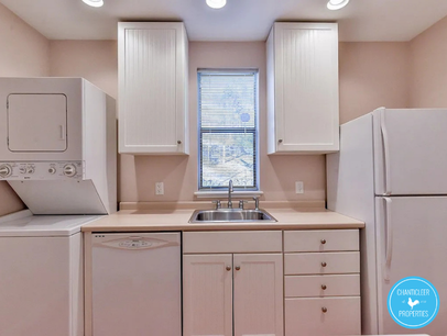 130 East Longview Street - 1Unit L #1 - Photo 5 of 26