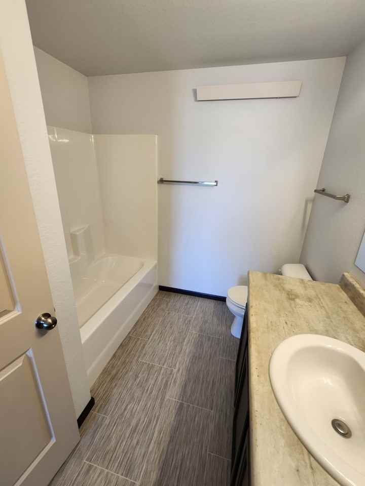857 Tower Rd - Photo 7 of 38