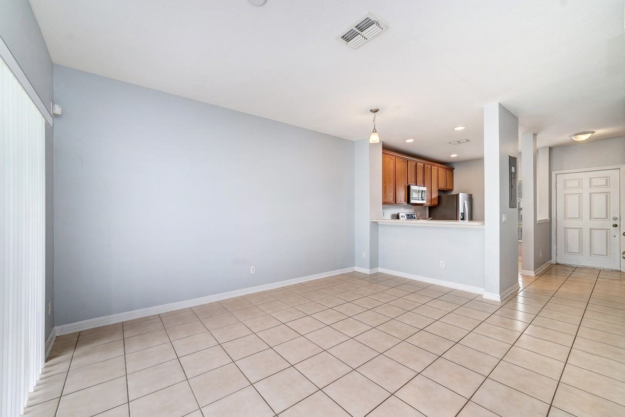 3486 Wilshire Way Rd #1 - Photo 5 of 30