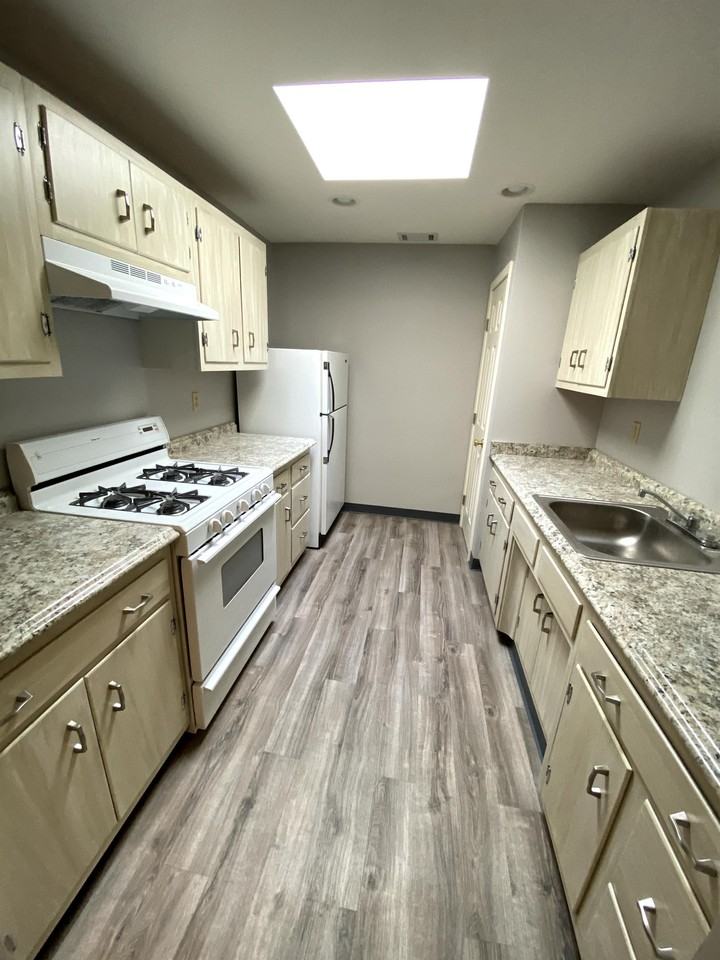 100 3rd AvenueApartment 2 #2 - Photo 5 of 13