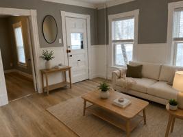 featured image of 60 W Broadway