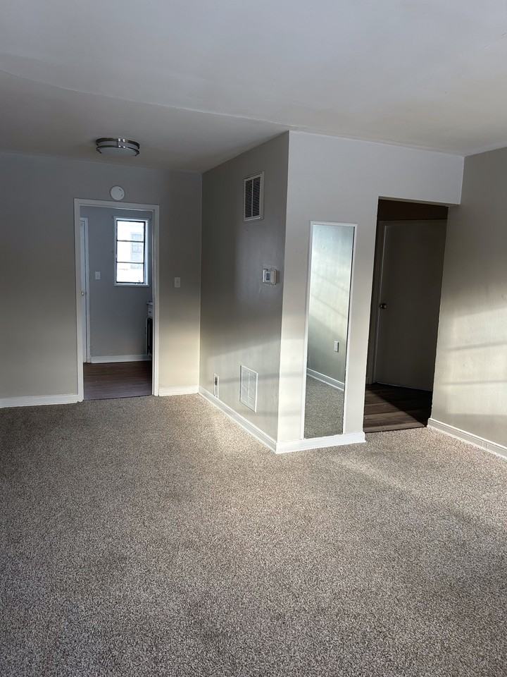 117 Holliday Dr #1 - Photo 2 of 7