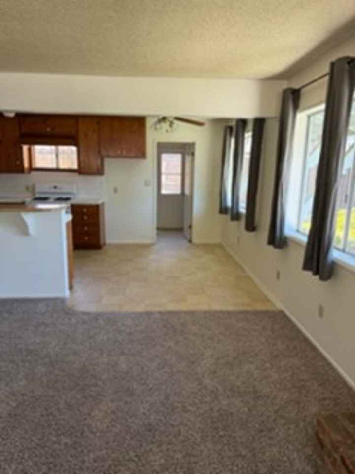 6641 Ivins Dr - Photo 7 of 23