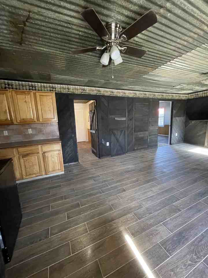401 E Krebs Ave #1 - Photo 2 of 9