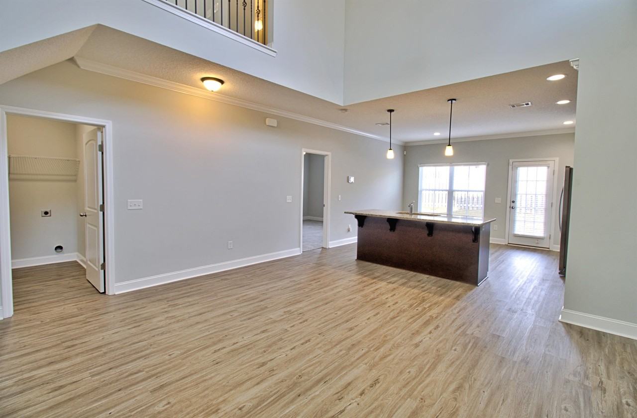 546 Fairview Cir #1 - Photo 6 of 33
