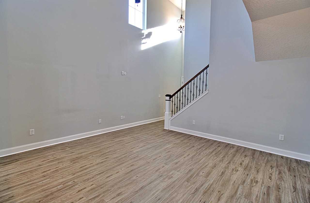 546 Fairview Cir #1 - Photo 7 of 33