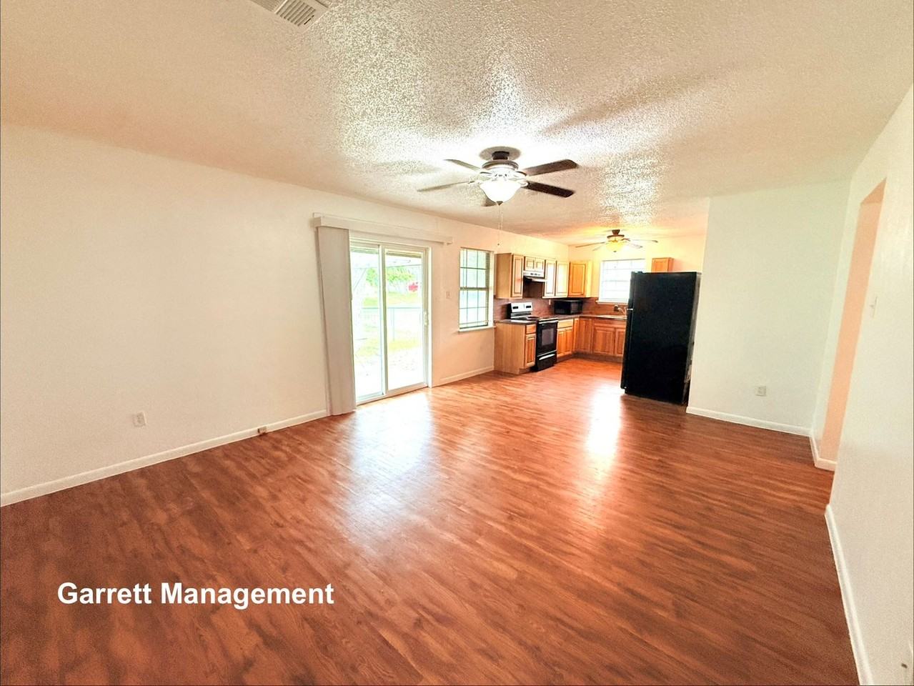 106 N Fairview St - Photo 5 of 20