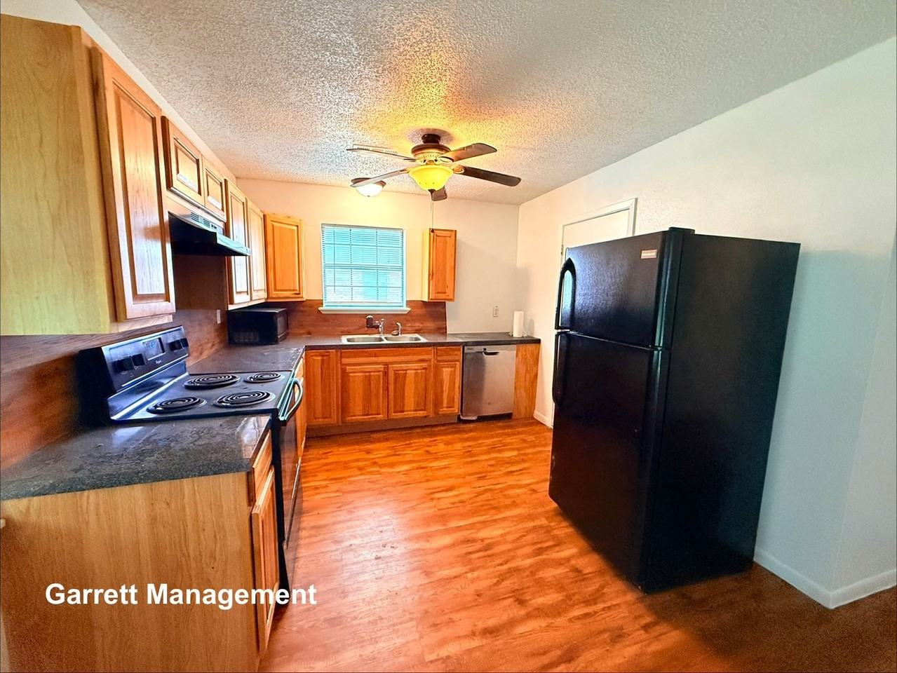 106 N Fairview St - Photo 6 of 20