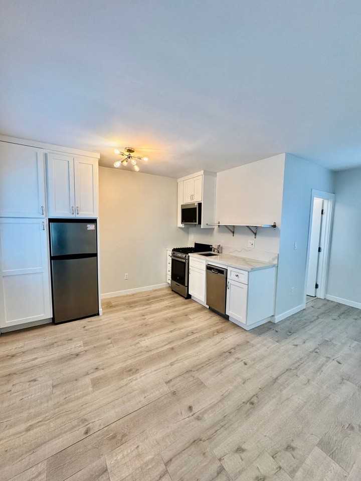 613 S Prairie Avenue - Photo 6 of 21