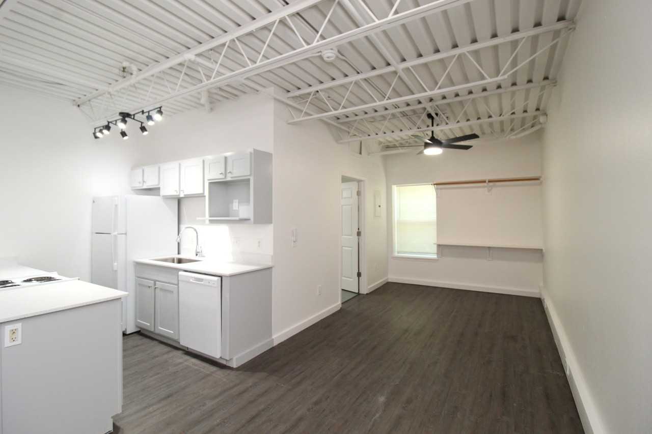 1011 N Molly Ct #1011MC - Photo 3 of 8