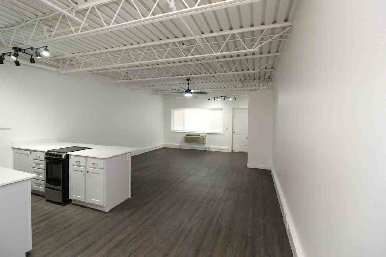 1023 N Molly Ct #1023MC - Photo 3 of 15