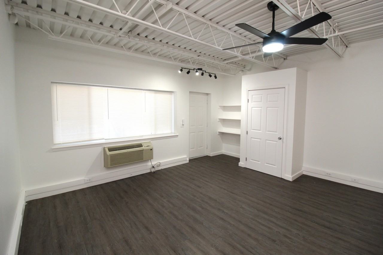 1023 N Molly Ct #1023MC - Photo 6 of 15