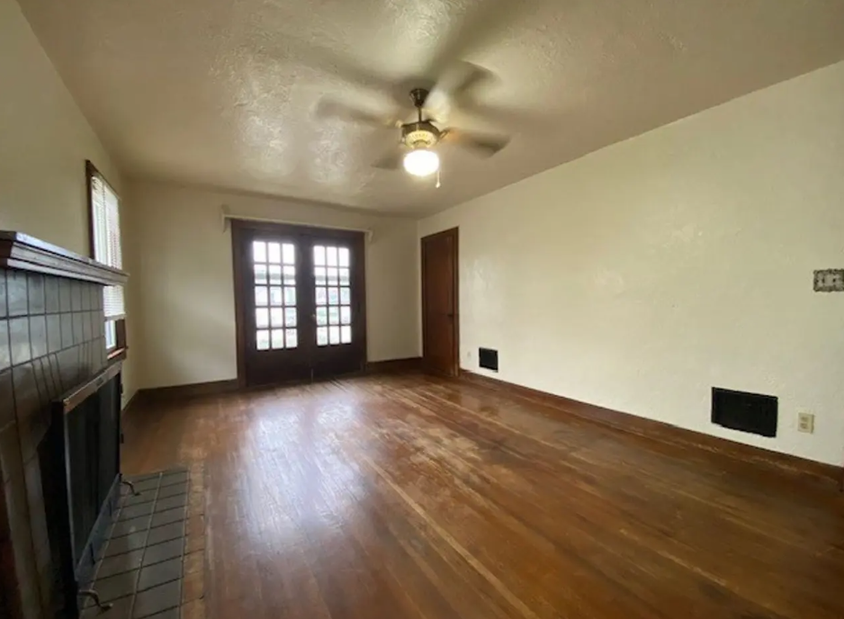 155 E Grand Ave #155-2W - Photo 3 of 8