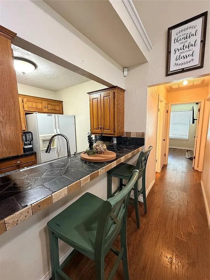 800 Ne 17th Ct #1 - Photo 2 of 11