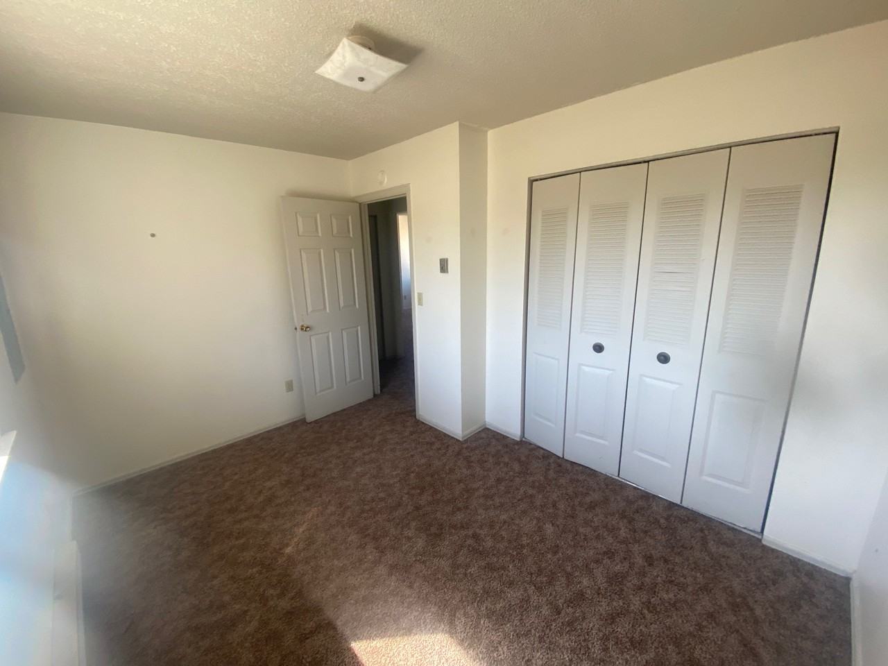 6 Clearview Ct #1 - Photo 5 of 13