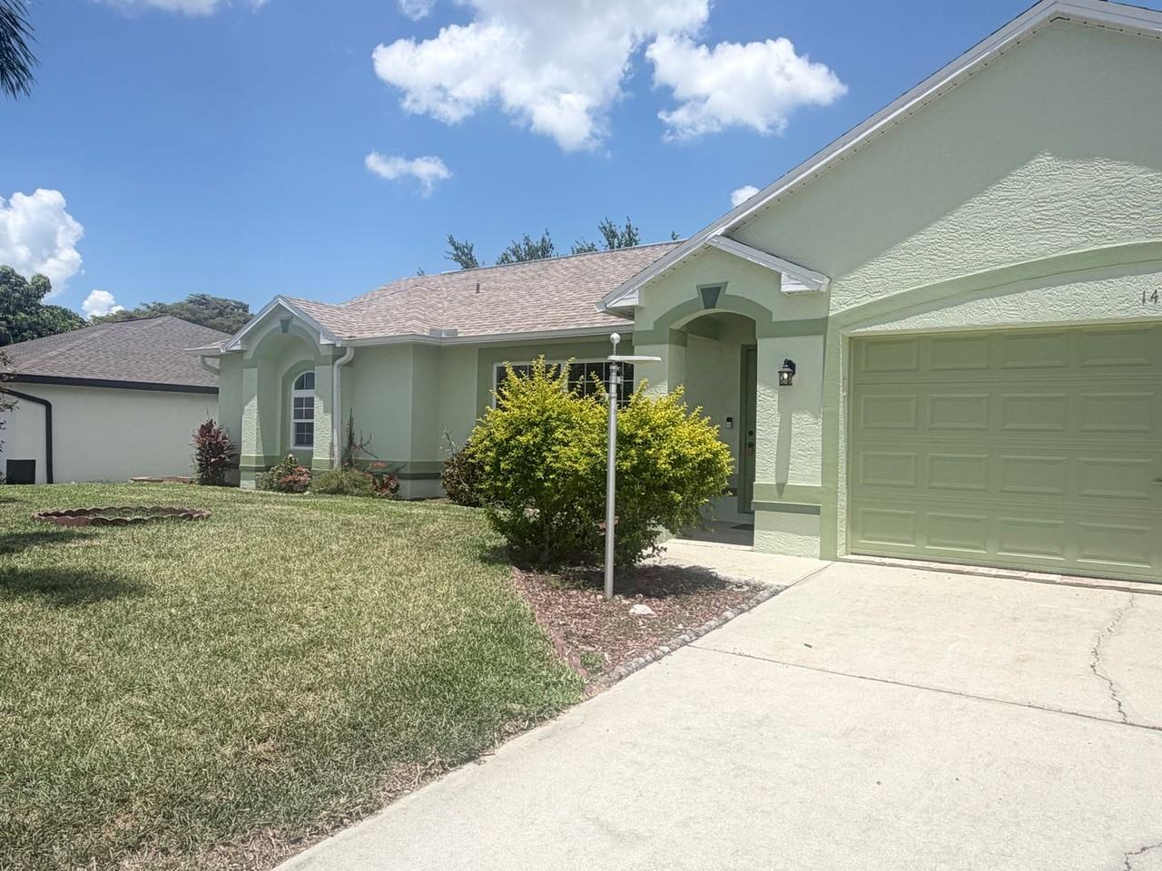 1415 Sw 29th Ter - Photo 3 of 33