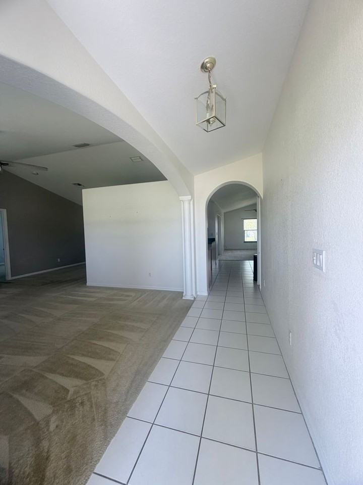 1415 Sw 29th Ter - Photo 5 of 33