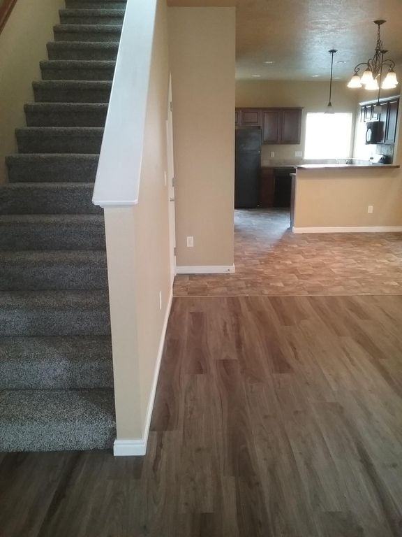 1924 S Gourley St - Photo 3 of 15