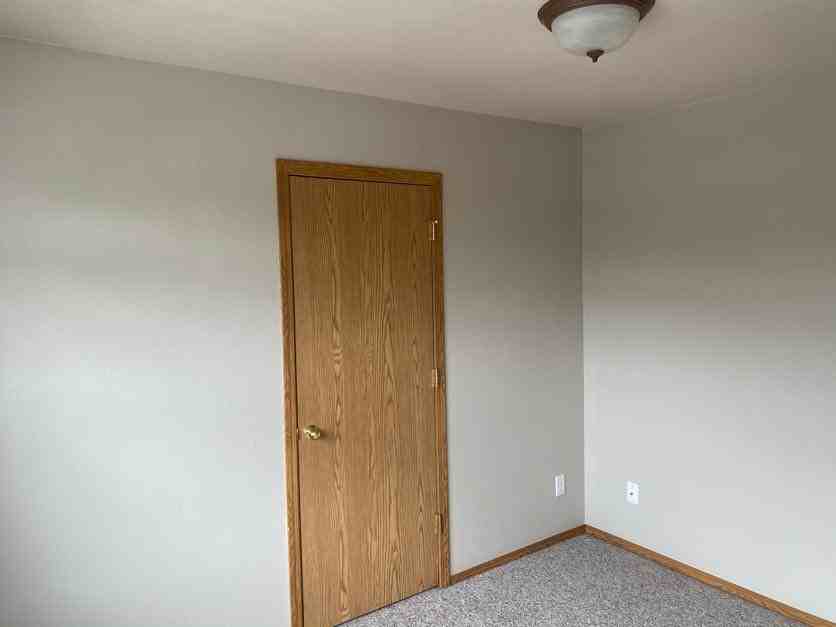 1953 E Wilson Ln #B - Photo 5 of 22