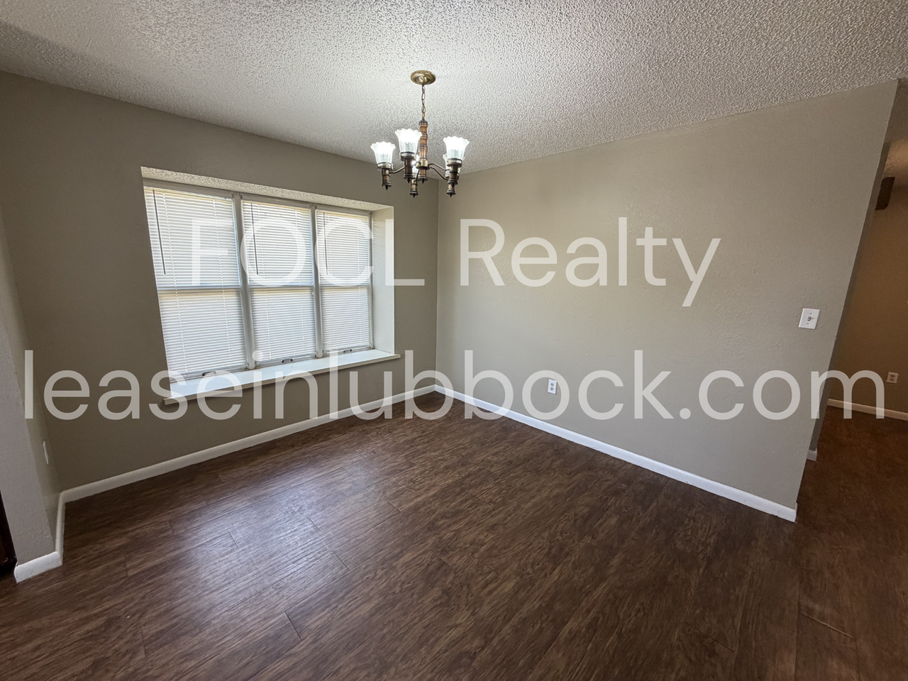 502 Dowden Rd - Photo 3 of 7