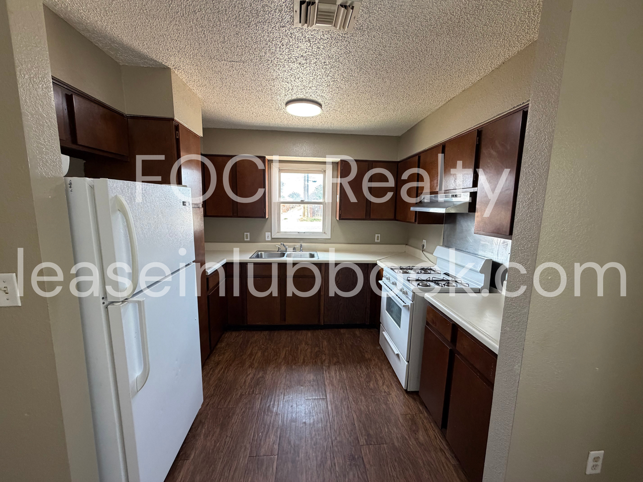 502 Dowden Rd - Photo 4 of 7