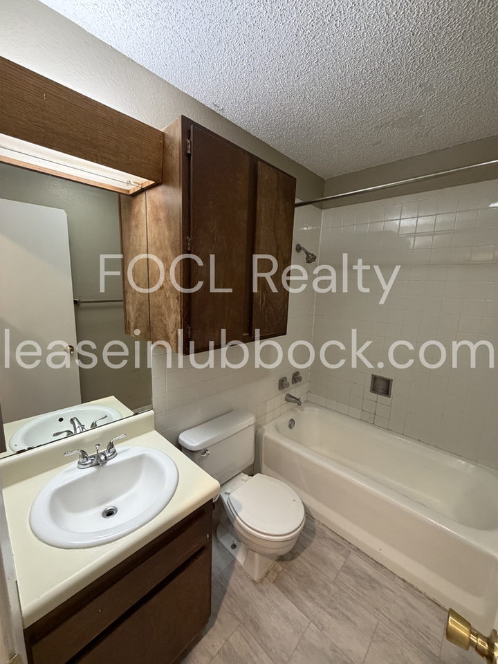502 Dowden Rd - Photo 6 of 7