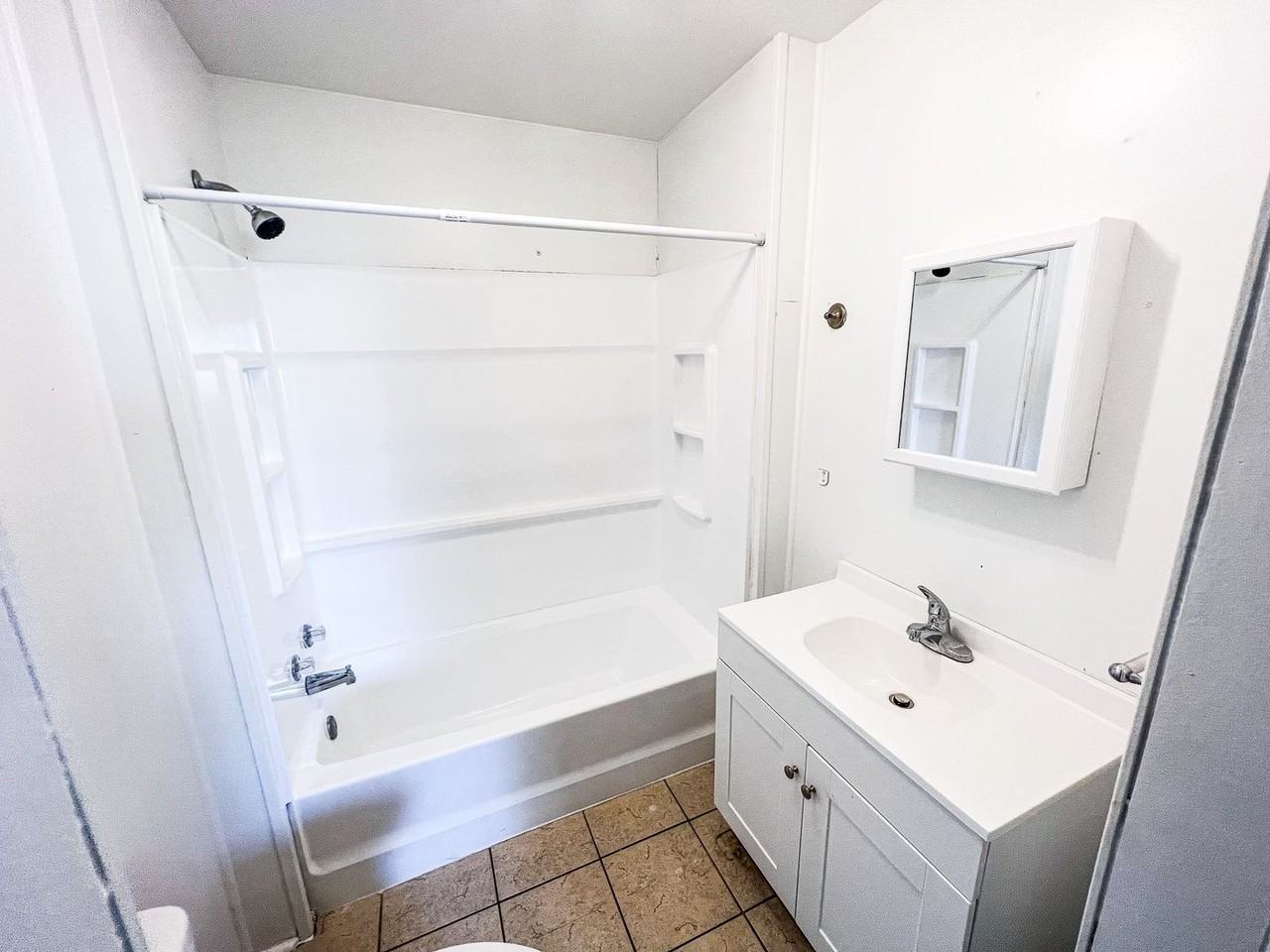 201 S Jones Ave - Photo 6 of 13