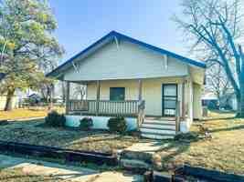 featured image of 201 S Jones Ave