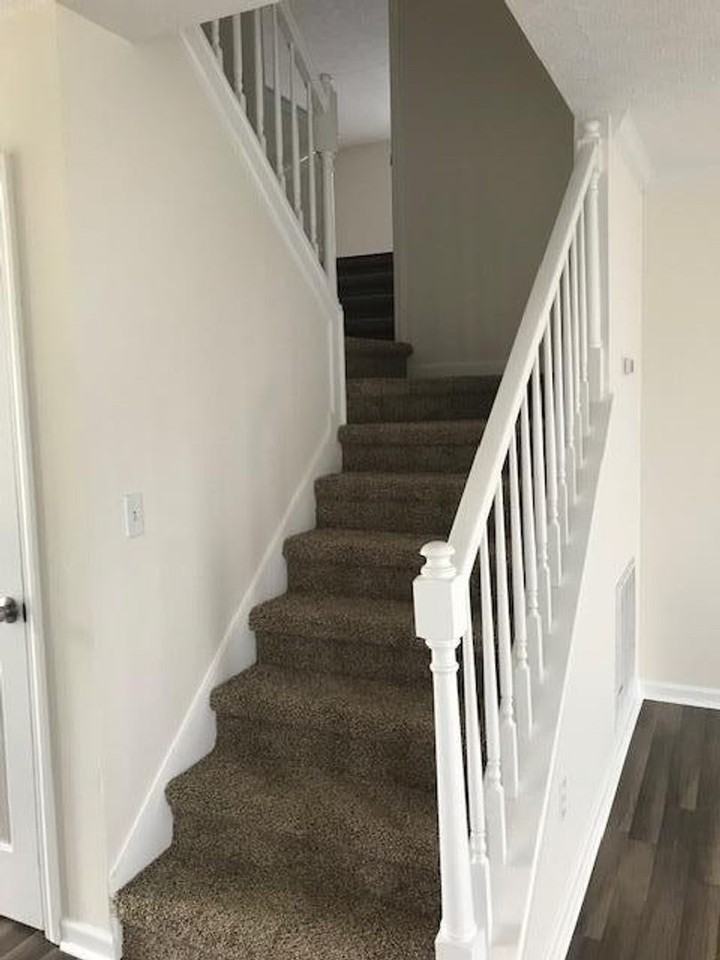1432 Hilltop Dr - Photo 6 of 19