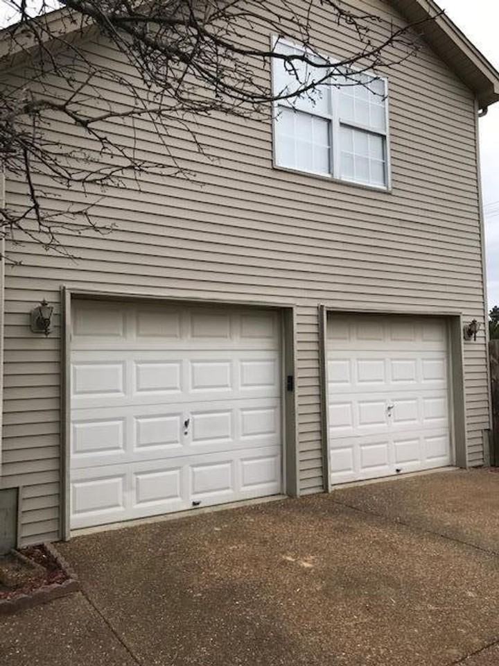1432 Hilltop Dr - Photo 4 of 19