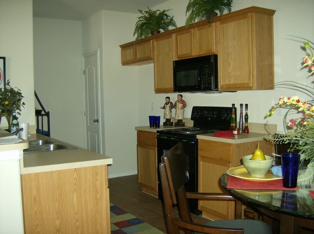 942 Sylvia 942 - Photo 2 of 4