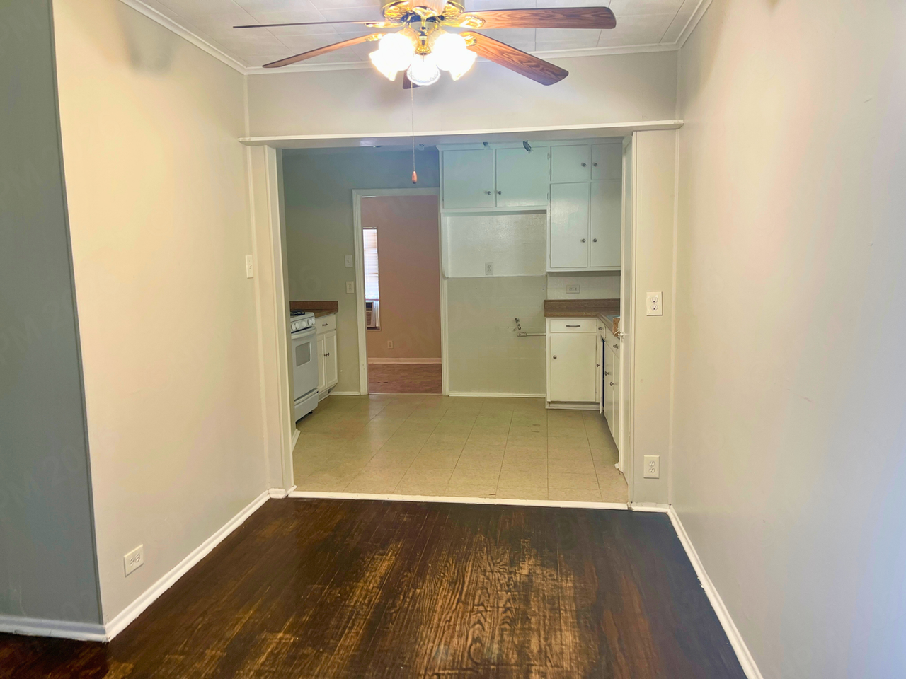 102 Shrine Ave - Photo 5 of 15