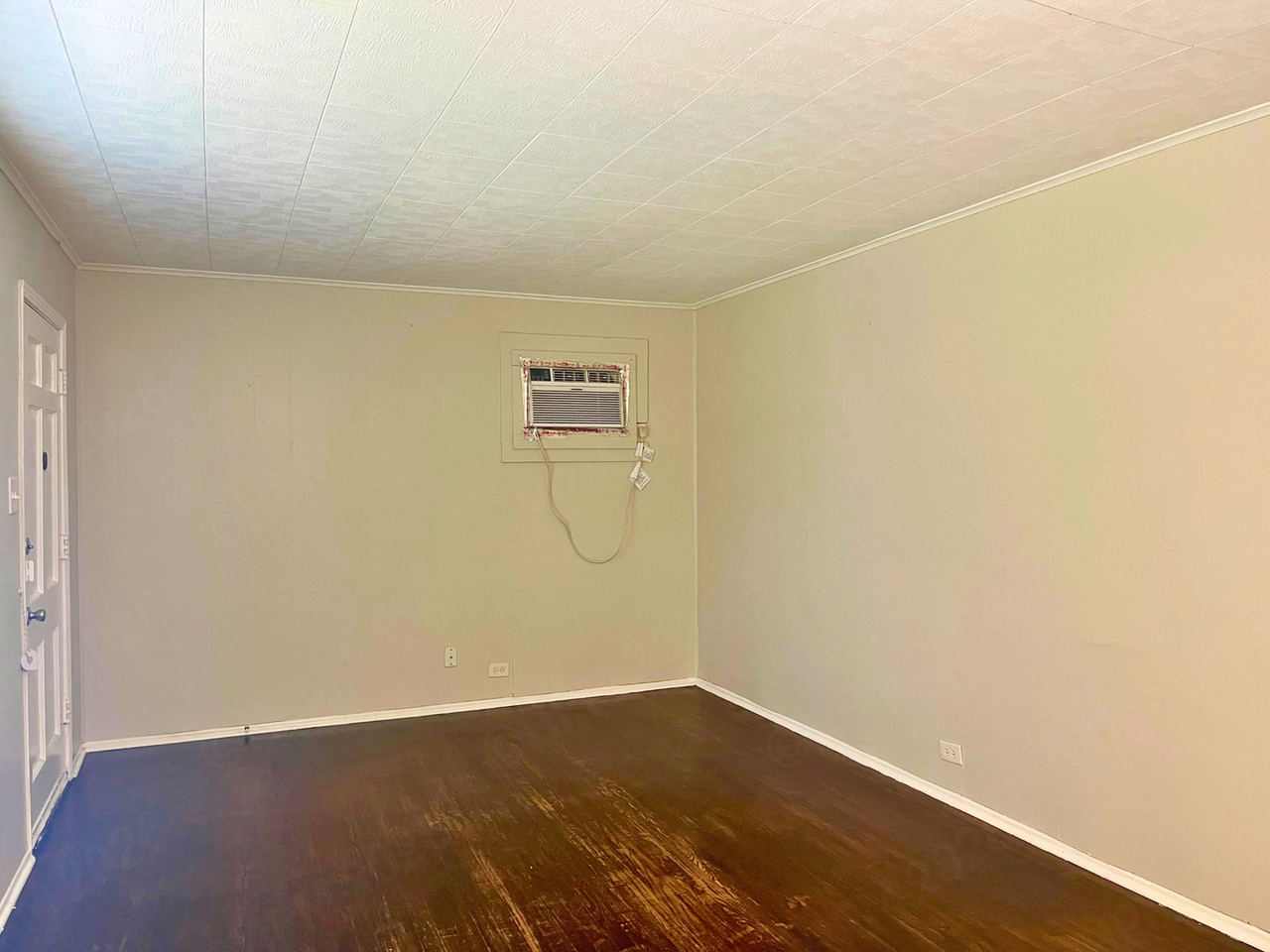 102 Shrine Ave - Photo 6 of 15