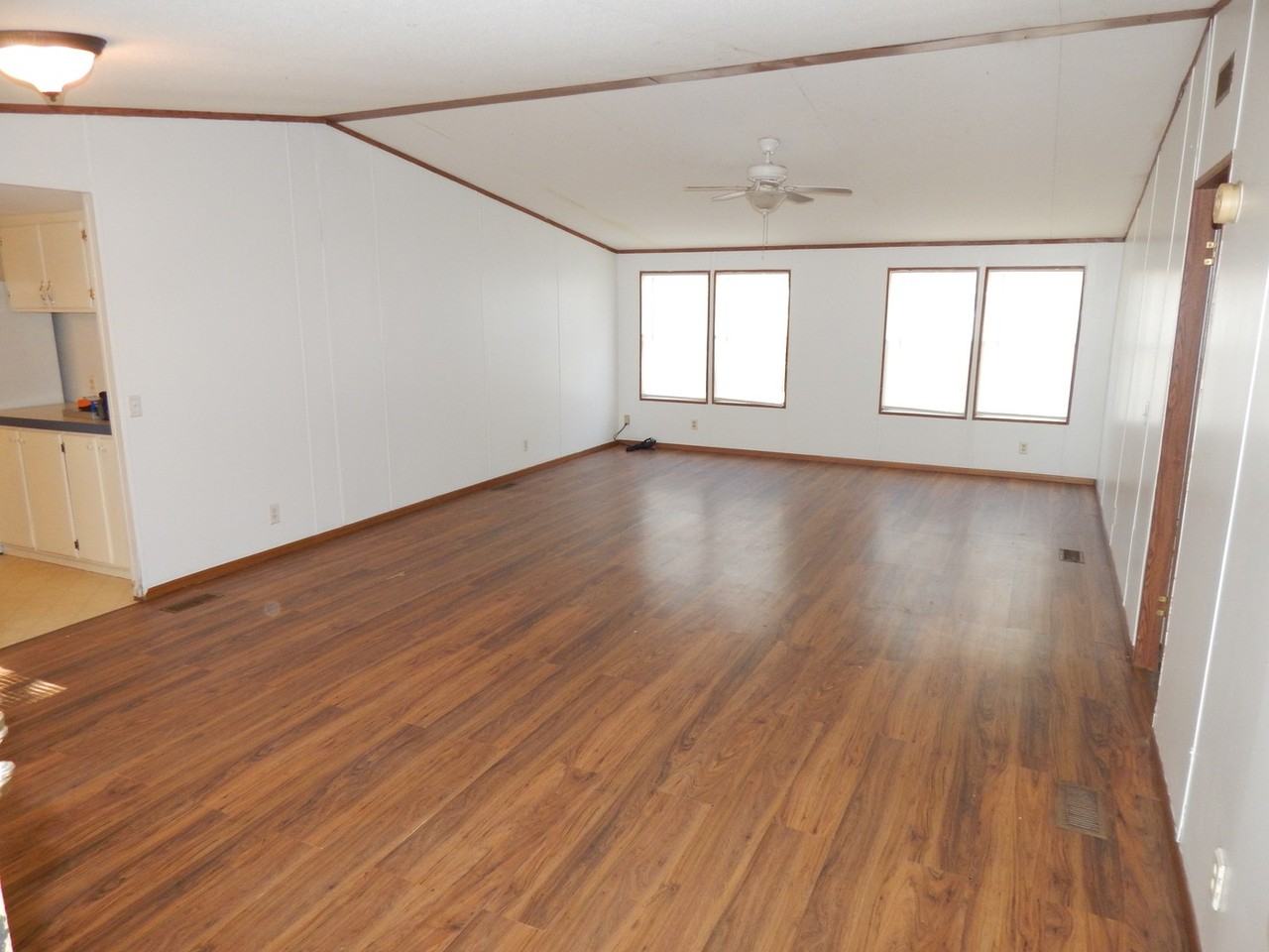 1386 County Road 1128 - Photo 2 of 14