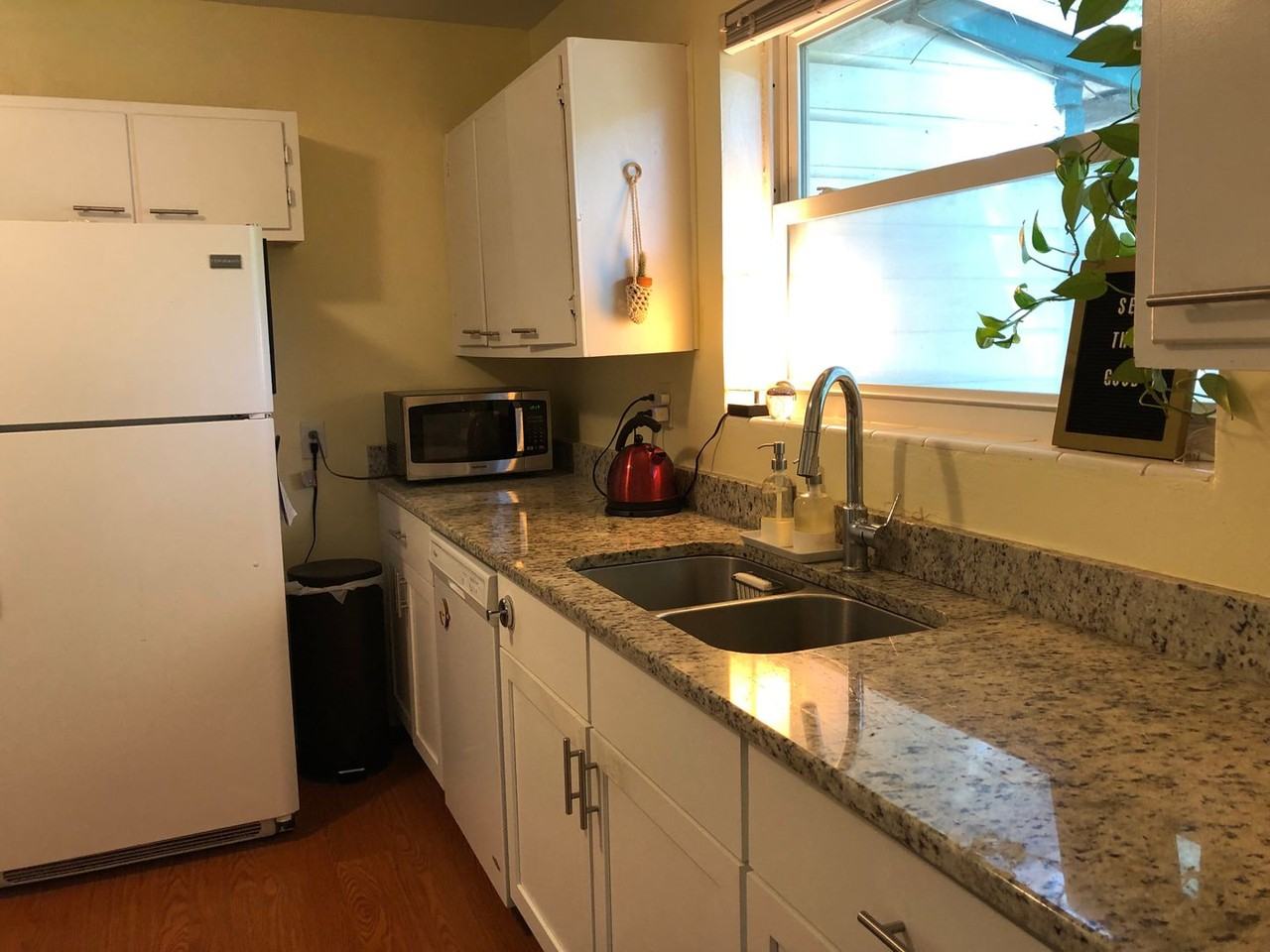 2148 Nw 28th Ave - Photo 6 of 20
