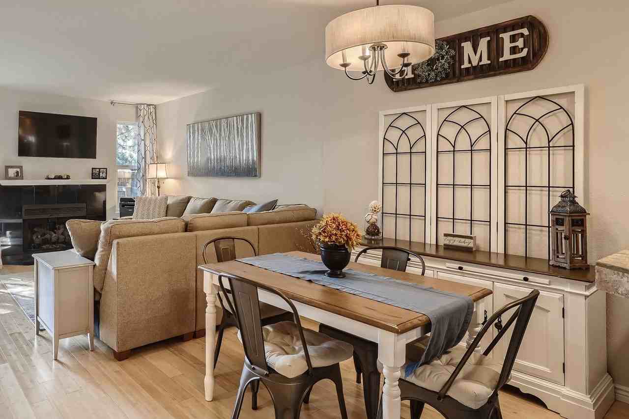 10587 W Maplewood Dr #F - Photo 4 of 12