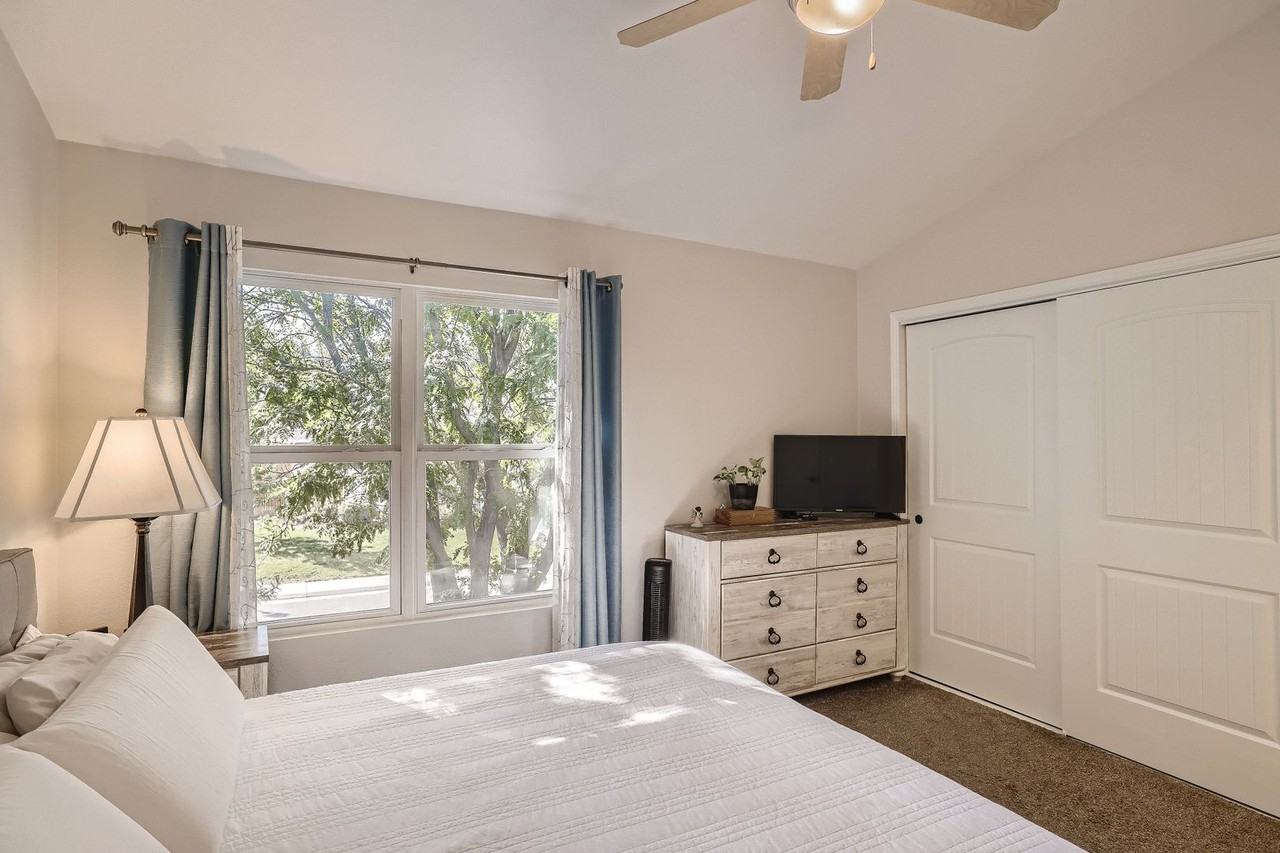10587 W Maplewood Dr #F - Photo 6 of 12