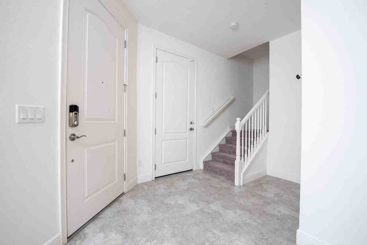 9769 Winnington St - Photo 6 of 37