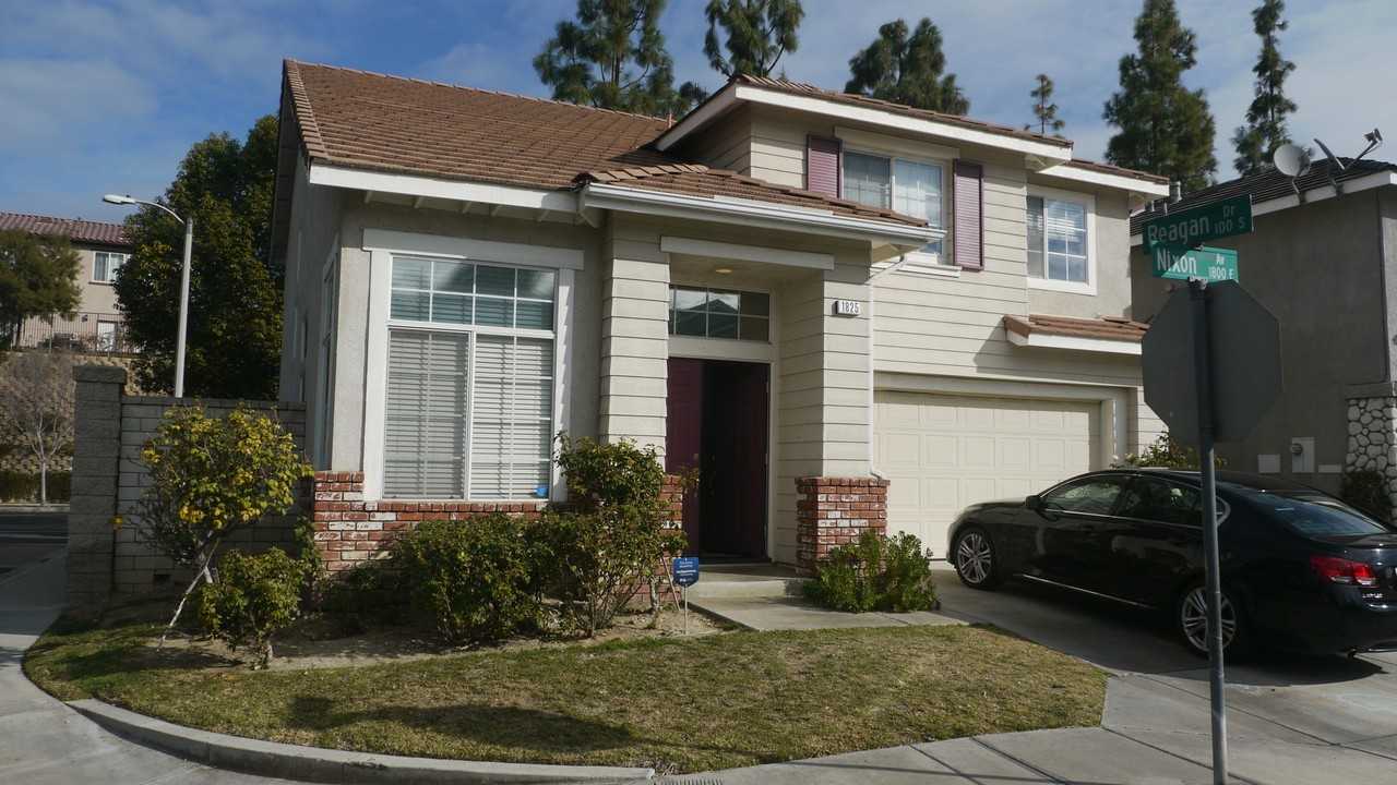 1825 Nixon Ave - Photo 2 of 50