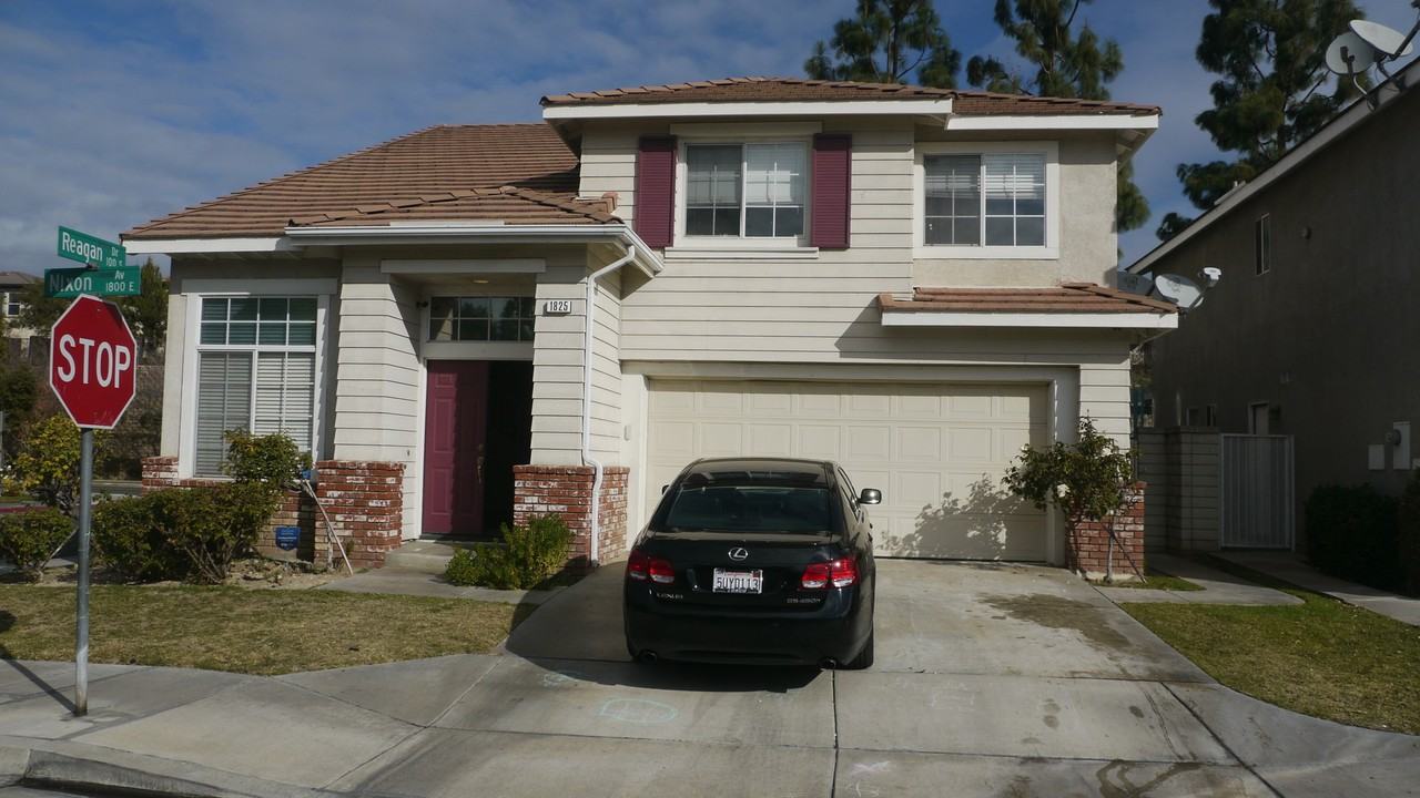 1825 Nixon Ave - Photo 3 of 50