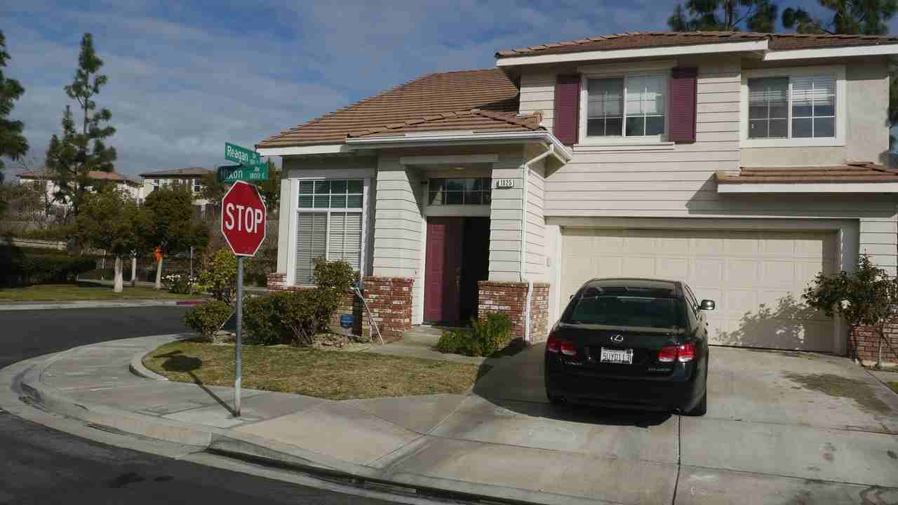 1825 Nixon Ave - Photo 5 of 50