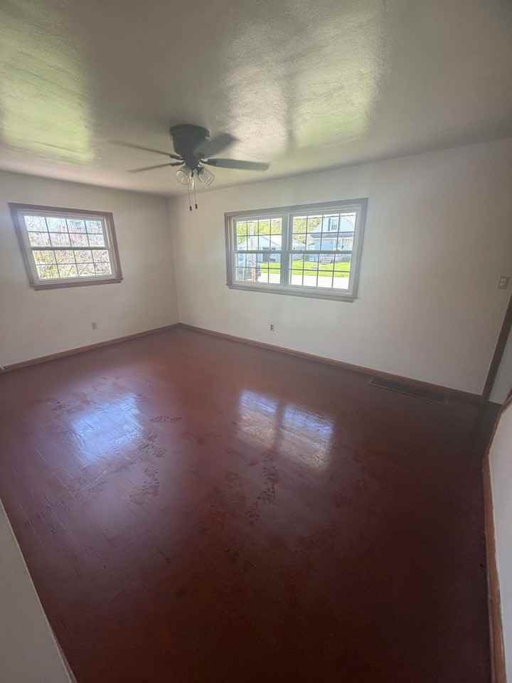 1434 W 39th St - Photo 6 of 14