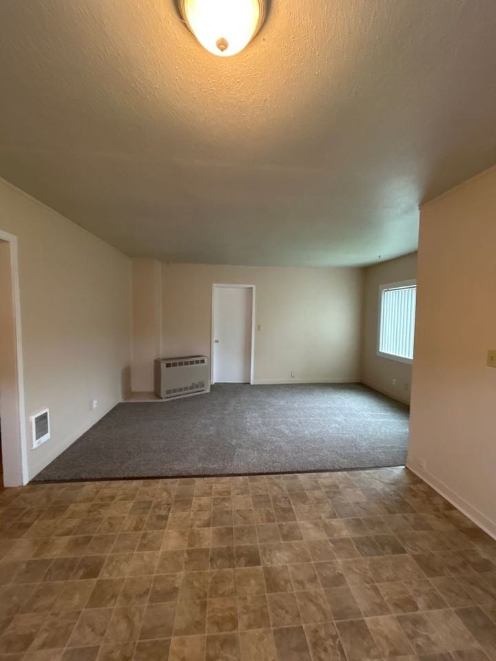 304 Rosewood St - Photo 4 of 16